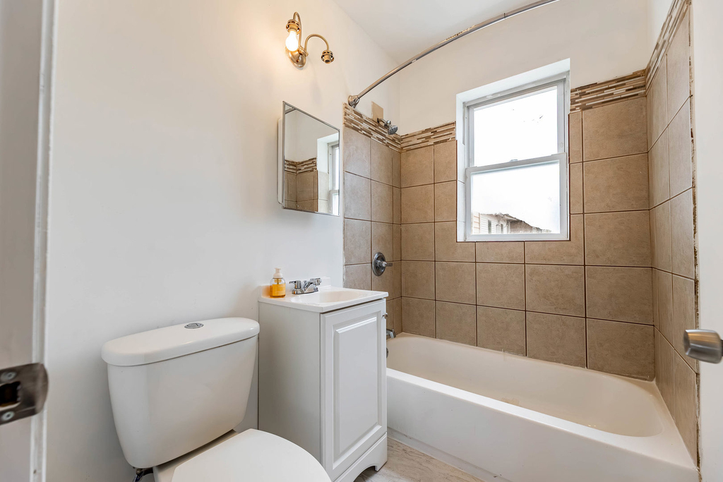 1633 W 76th Street - Photo 7