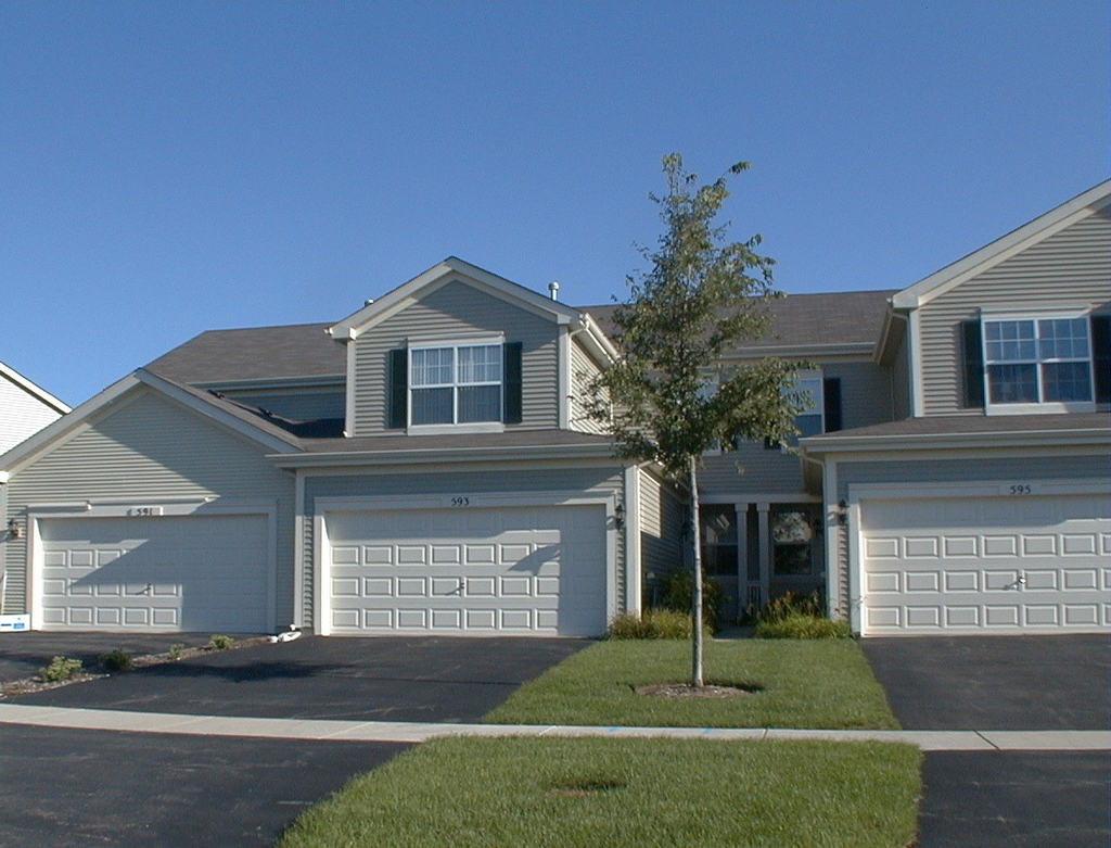 593 W Kristina Lane - Photo 0