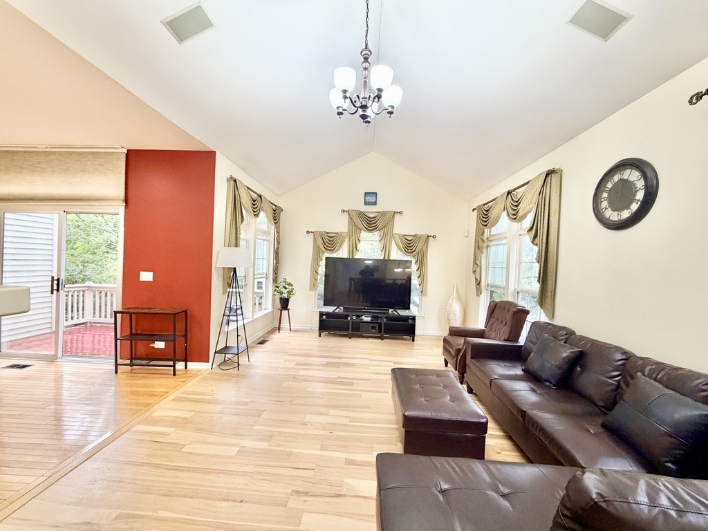 2820 N Greenwood Avenue - Photo 21