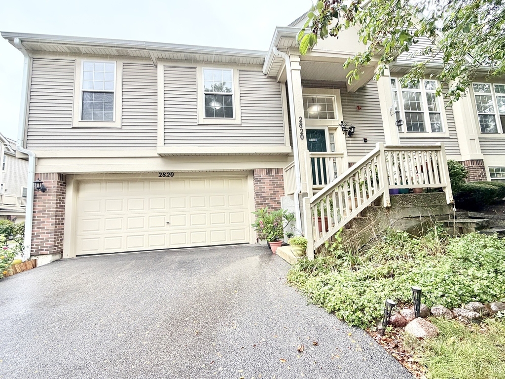 2820 N Greenwood Avenue - Photo 2