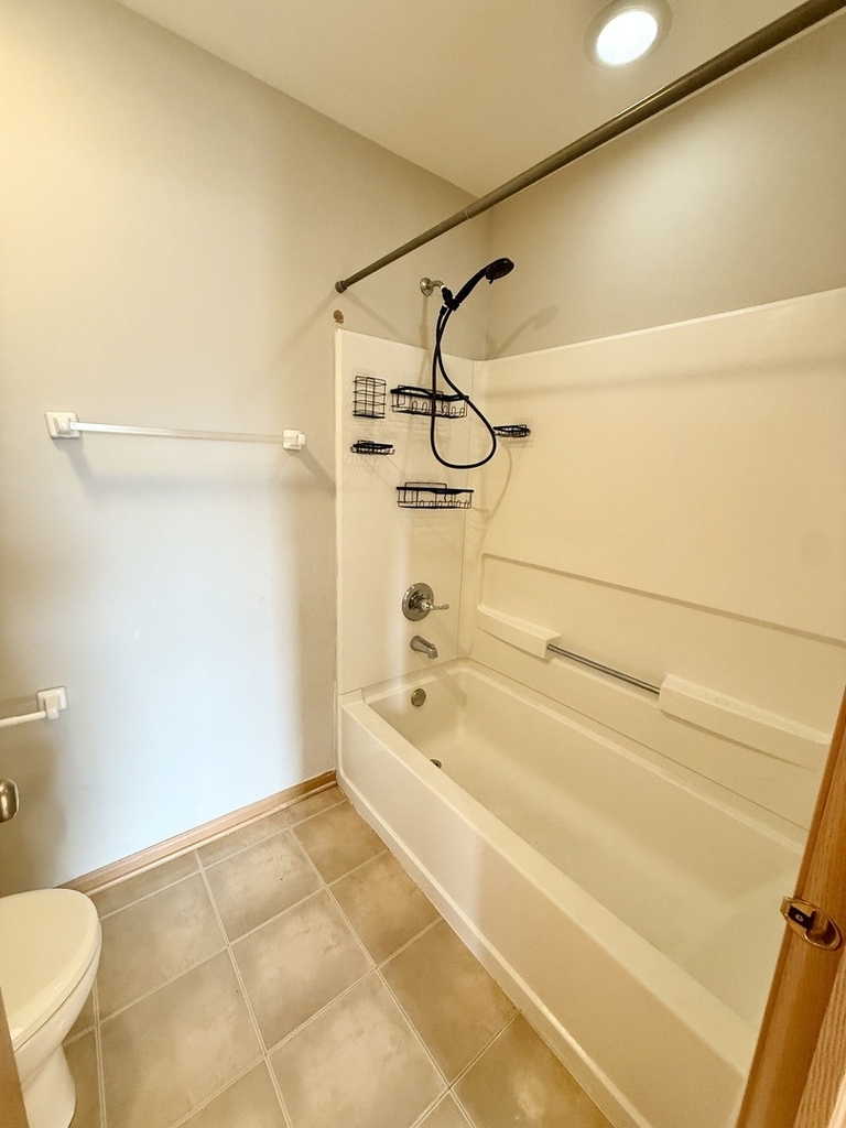 388 Richmond Drive - Photo 18