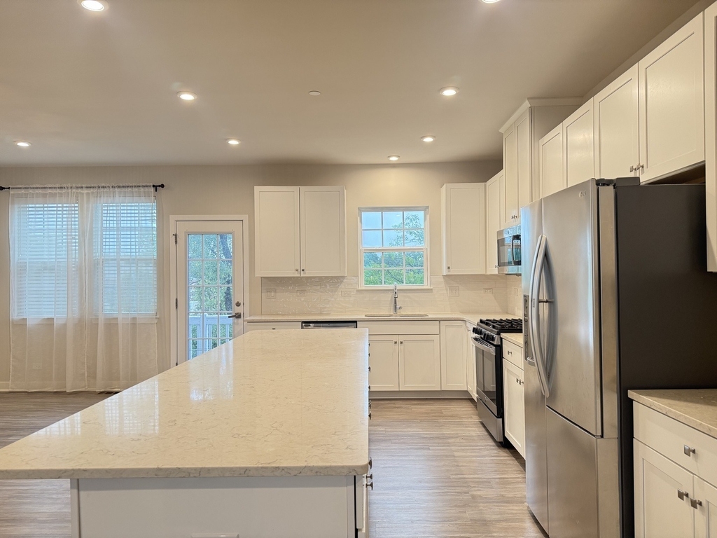 772 Weller Drive - Photo 3