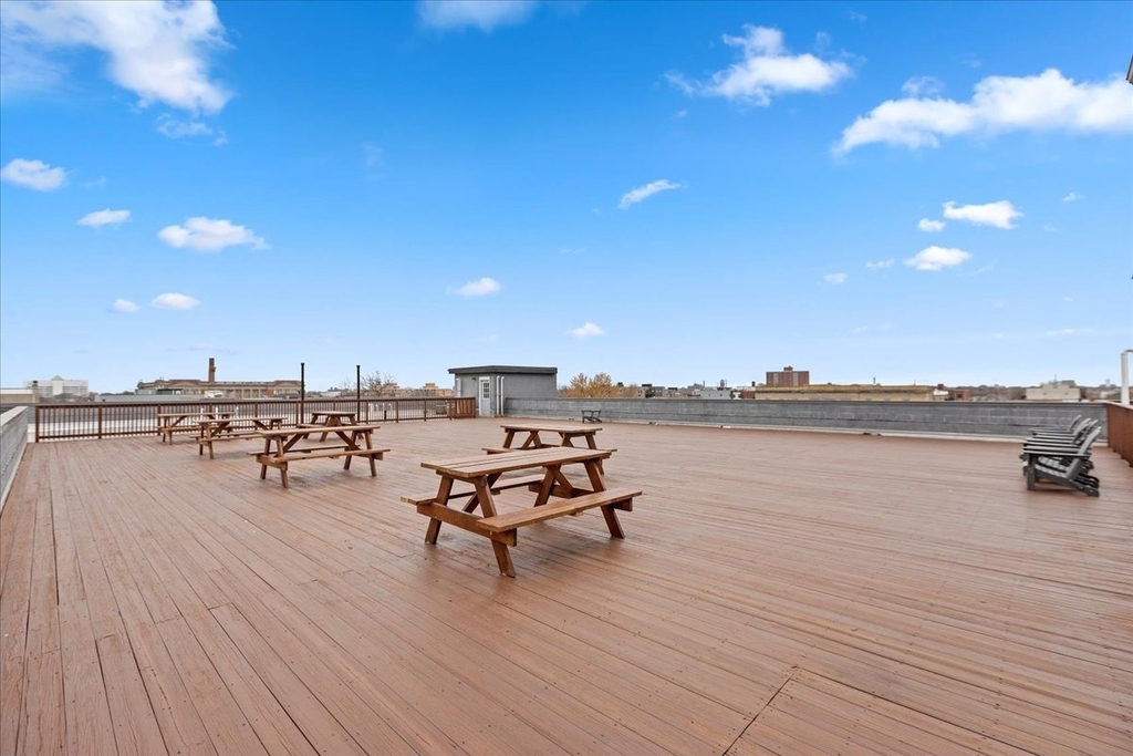 2217 W Madison Street - Photo 15