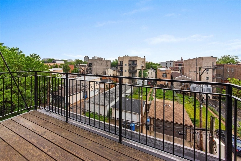 2217 W Madison Street - Photo 9
