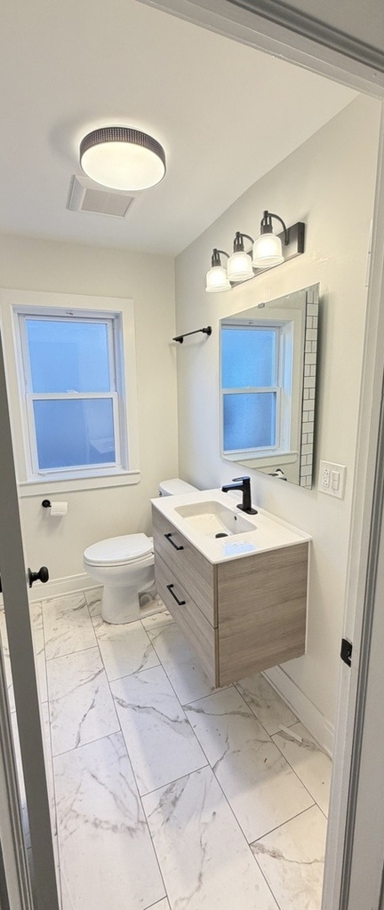 9018 S Ridgeland Avenue - Photo 2