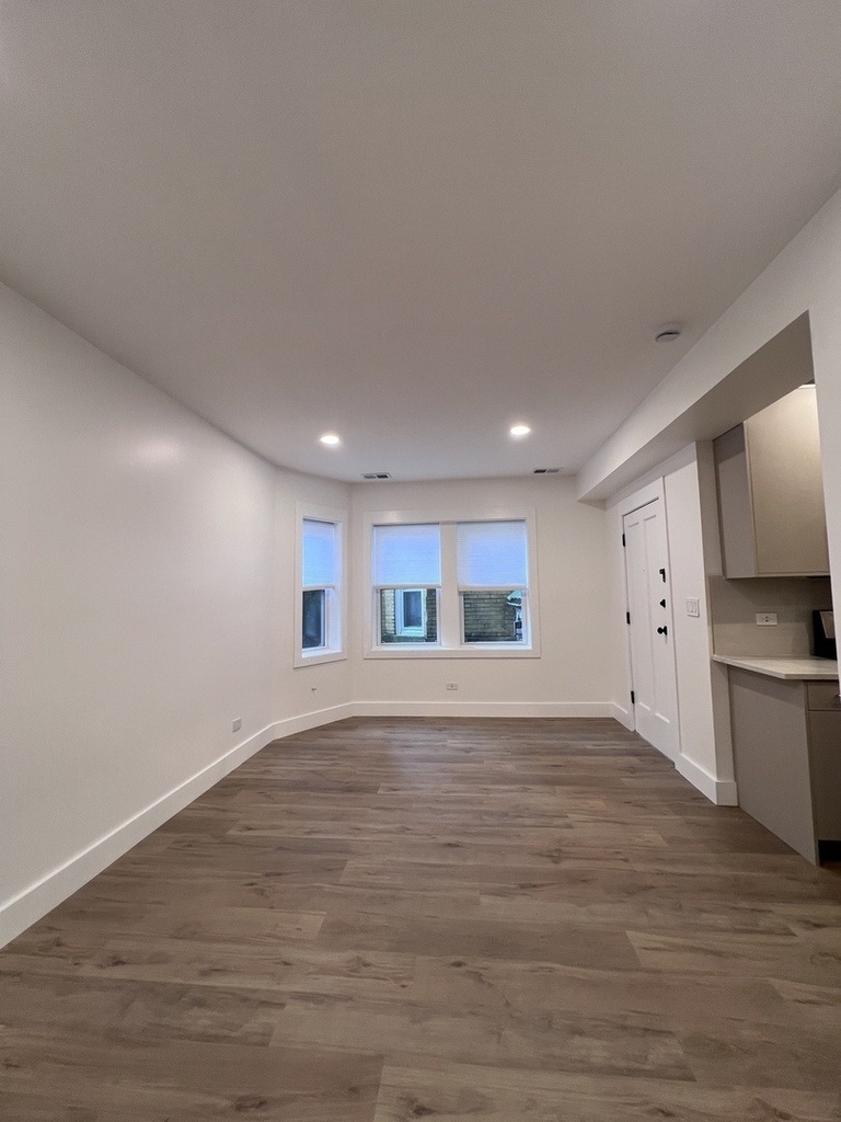 6508 N Richmond Street - Photo 7