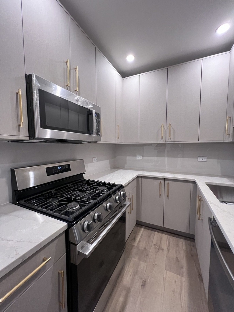 6508 N Richmond Street - Photo 1