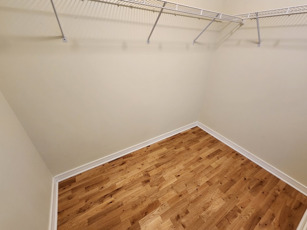 512 N Mcclurg Court - Photo 17