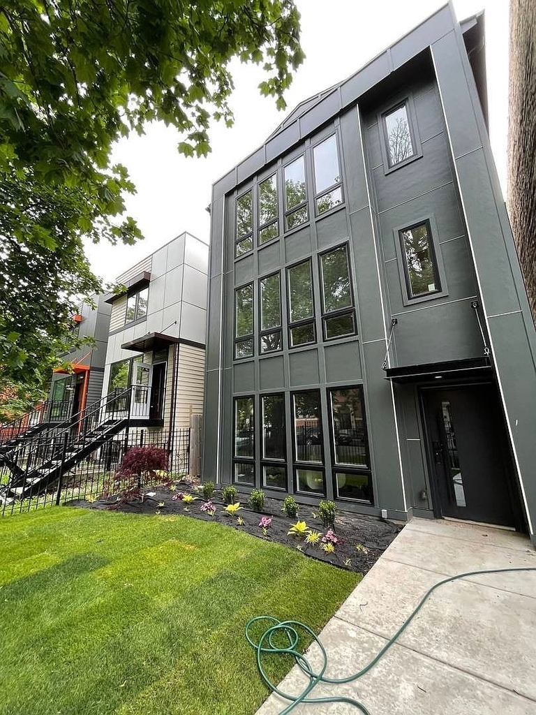 6150 S Saint Lawrence Avenue - Photo 1