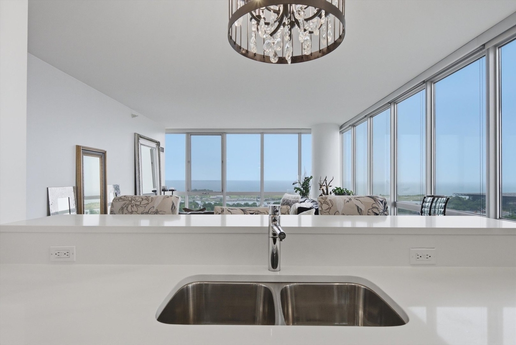 1629 S Prairie Avenue - Photo 7