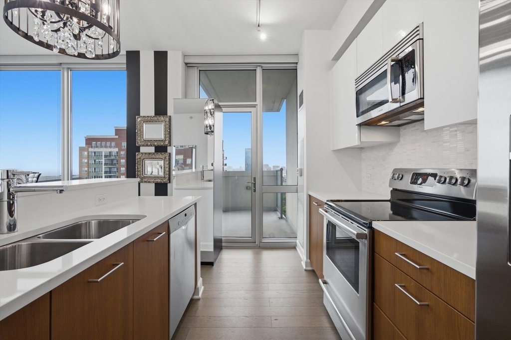 1629 S Prairie Avenue - Photo 11