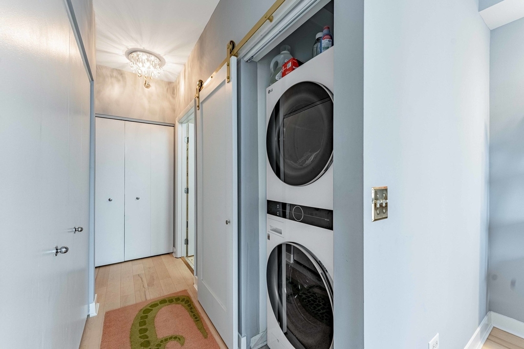 435 W Erie Street - Photo 17