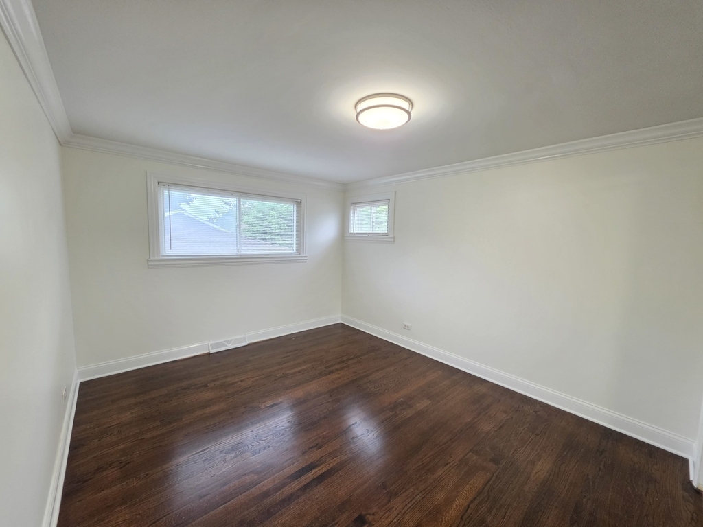 9104 Oleander Avenue - Photo 14