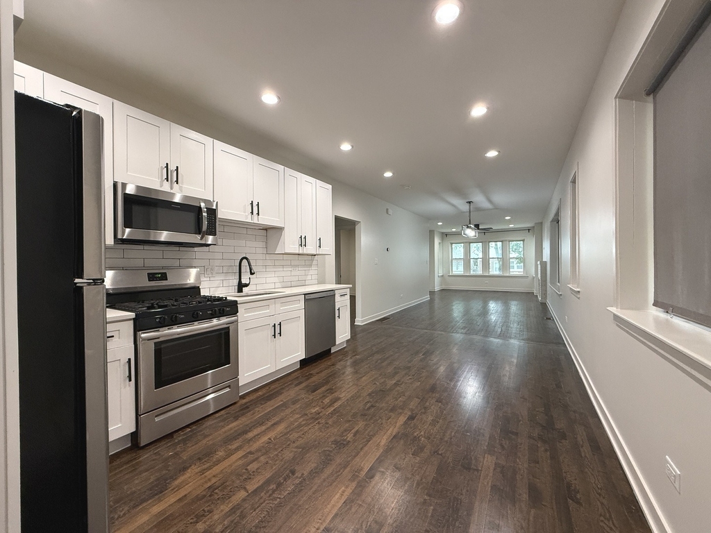 1218 Maple Avenue - Photo 3