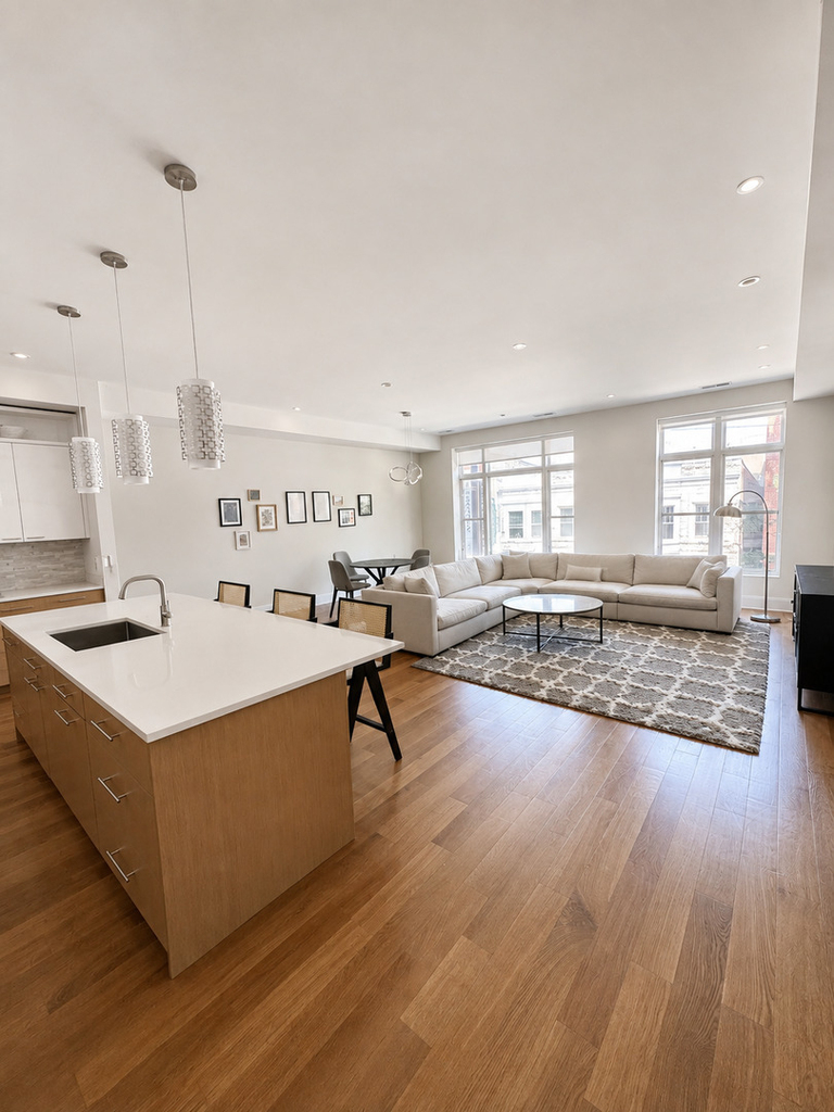 2216 N Lincoln Avenue - Photo 3
