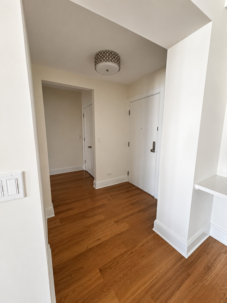 2216 N Lincoln Avenue - Photo 11