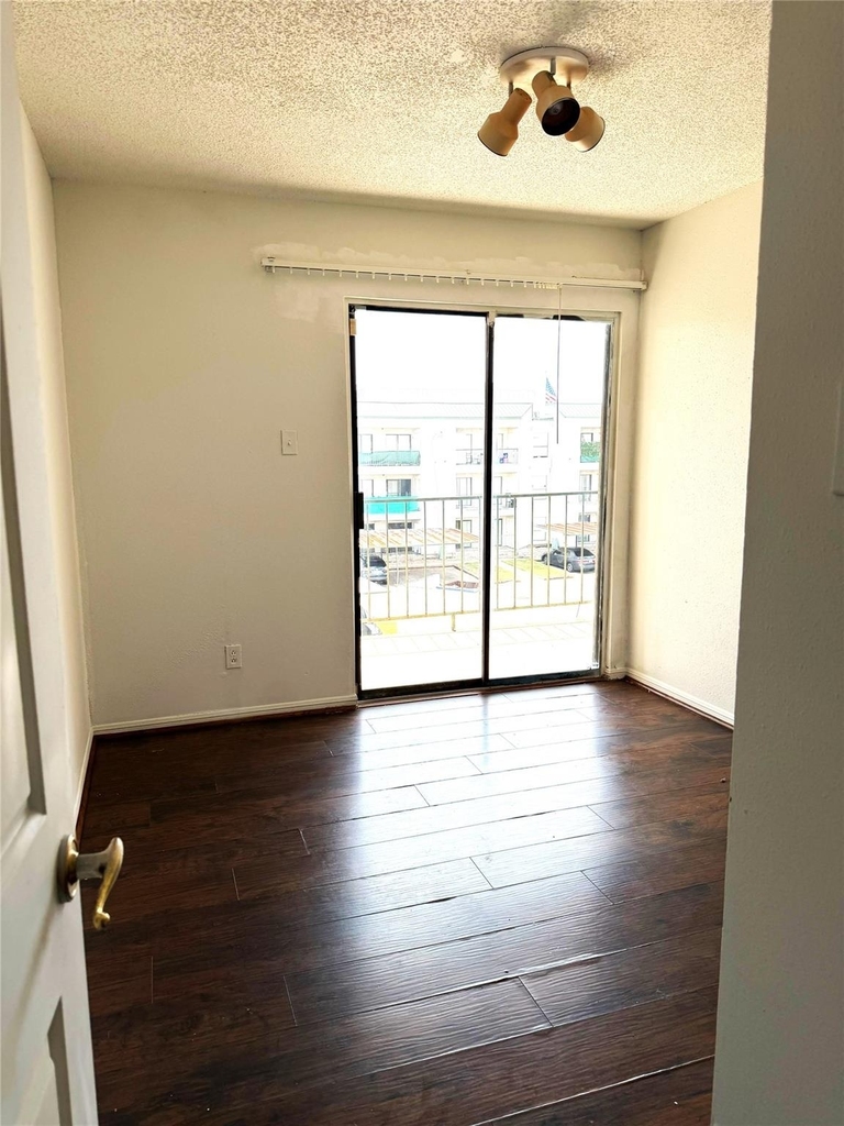 2830 S Bartell Drive - Photo 5