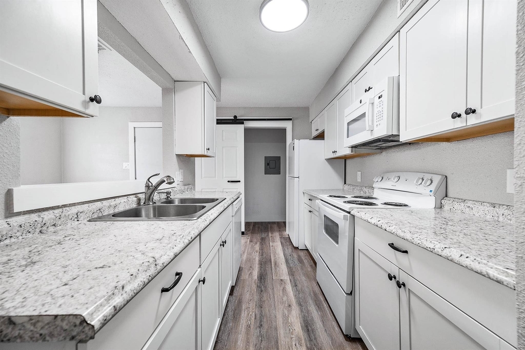 4618 W Orange Street - Photo 9