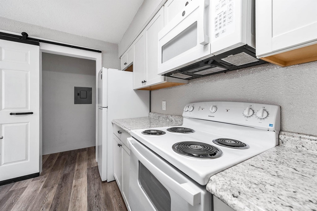 4618 W Orange Street - Photo 11