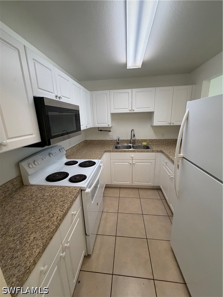 3627 Se 9th Place - Photo 2
