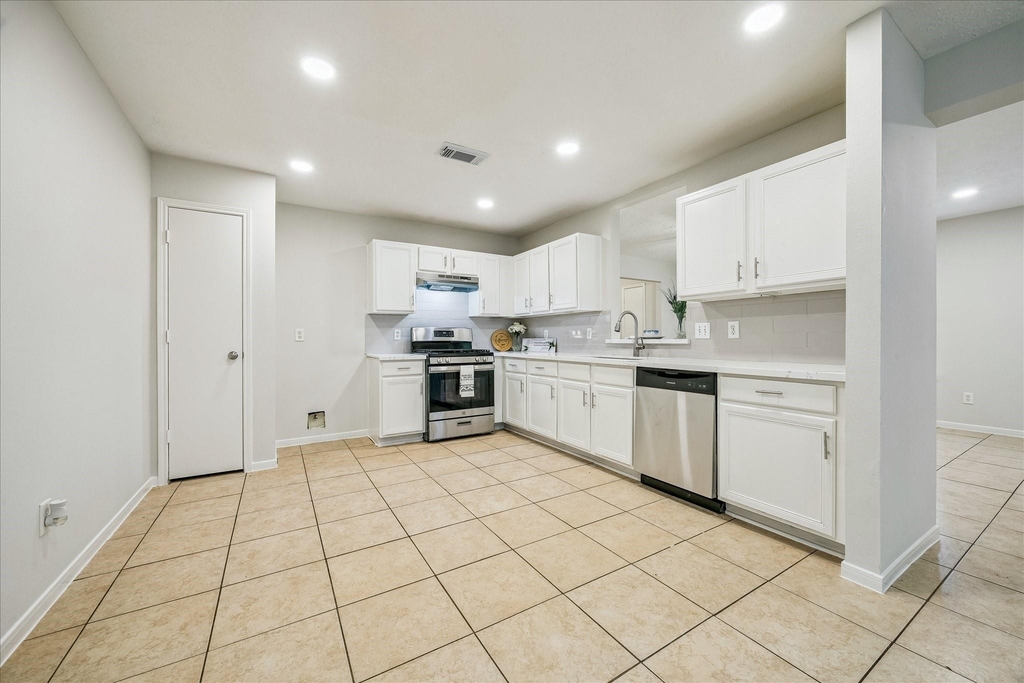 5239 Sugar Bush Drive - Photo 8