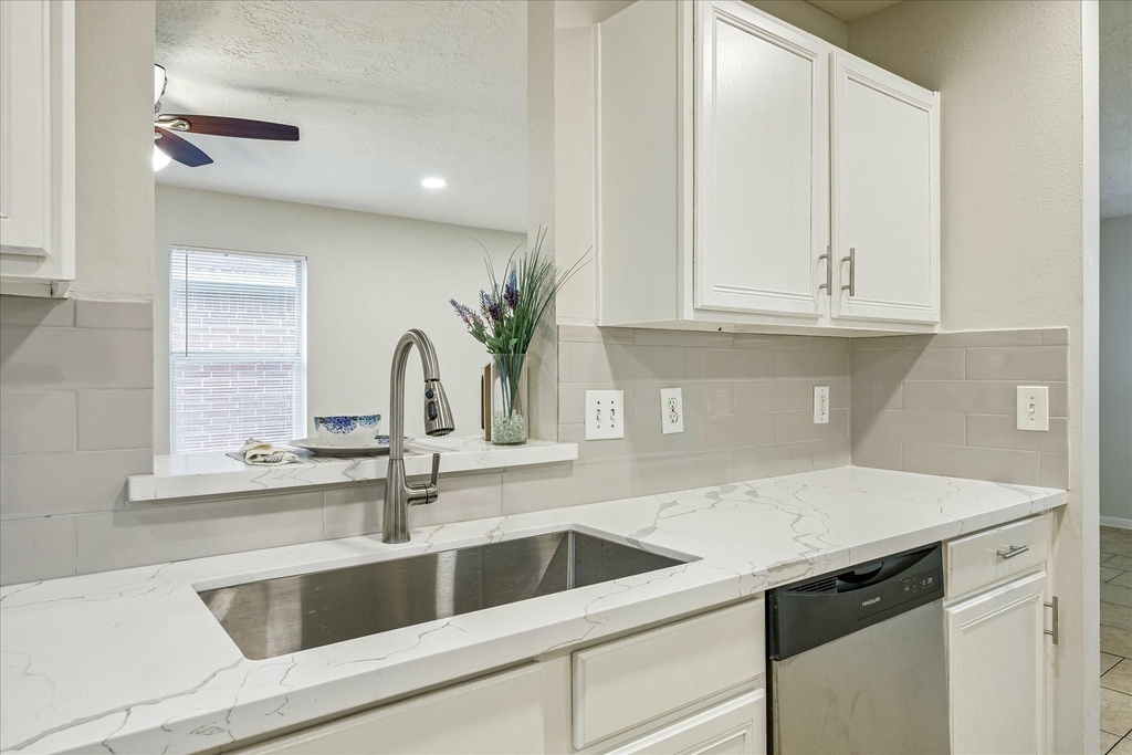 5239 Sugar Bush Drive - Photo 12