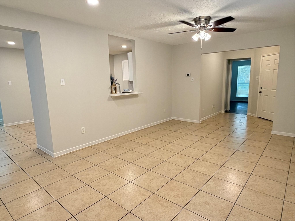 5239 Sugar Bush Drive - Photo 4