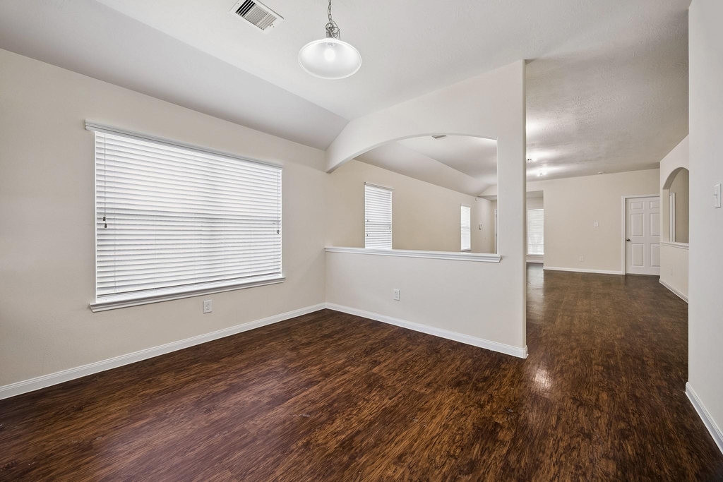 21431 Wilona Way - Photo 4