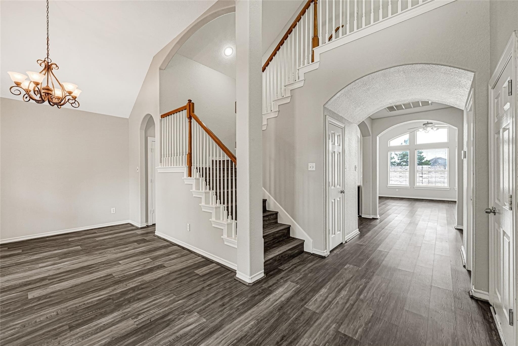 30414 Avera Creek Drive - Photo 4