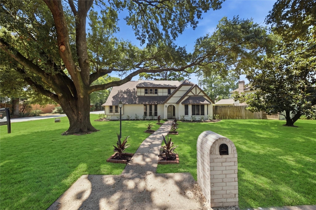 13903 Charlynn Oaks Dr - Photo 1