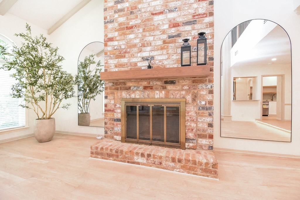 9342 Briar Forest Drive - Photo 7
