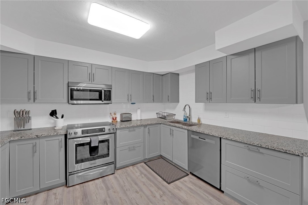 2506 Se 8th Avenue - Photo 5