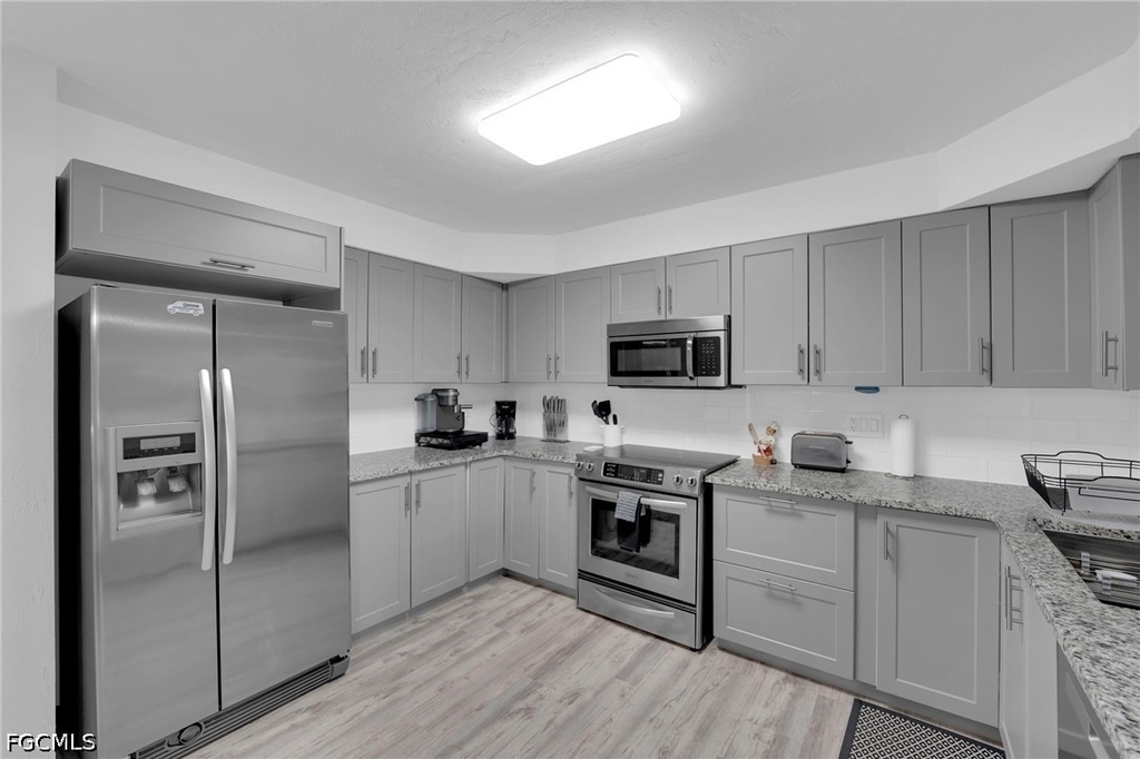2506 Se 8th Avenue - Photo 9