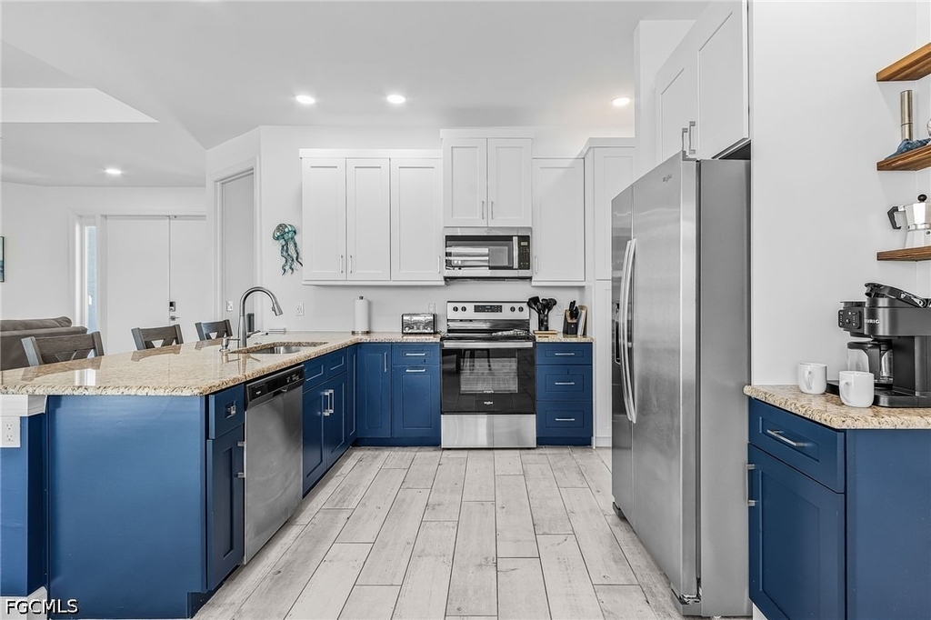 136 Kamal Parkway - Photo 5