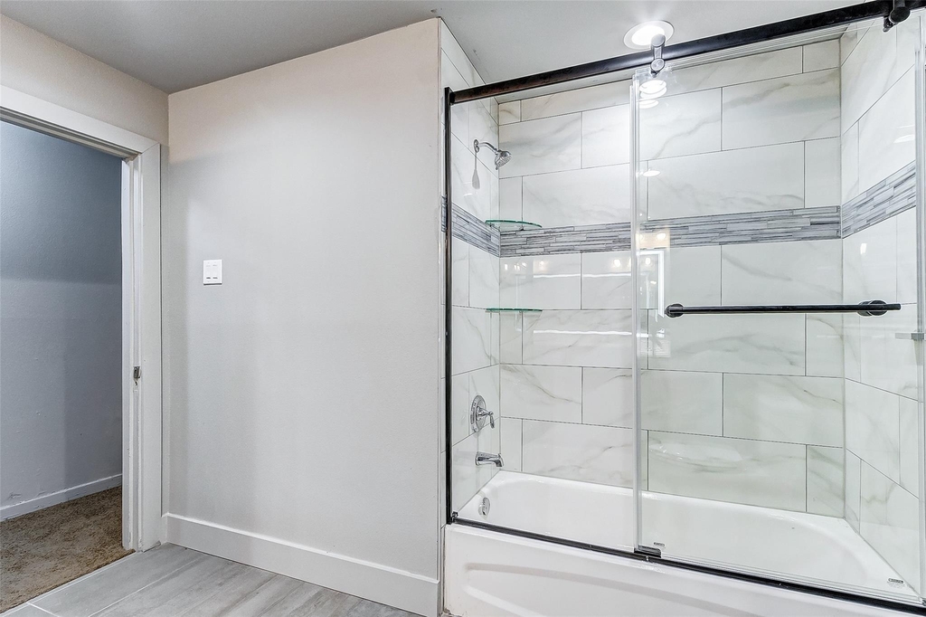 5211 Farmer Street - Photo 14