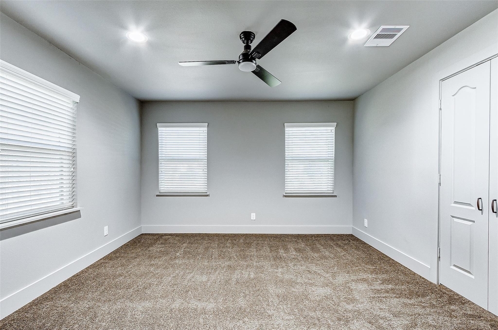 5211 Farmer Street - Photo 10