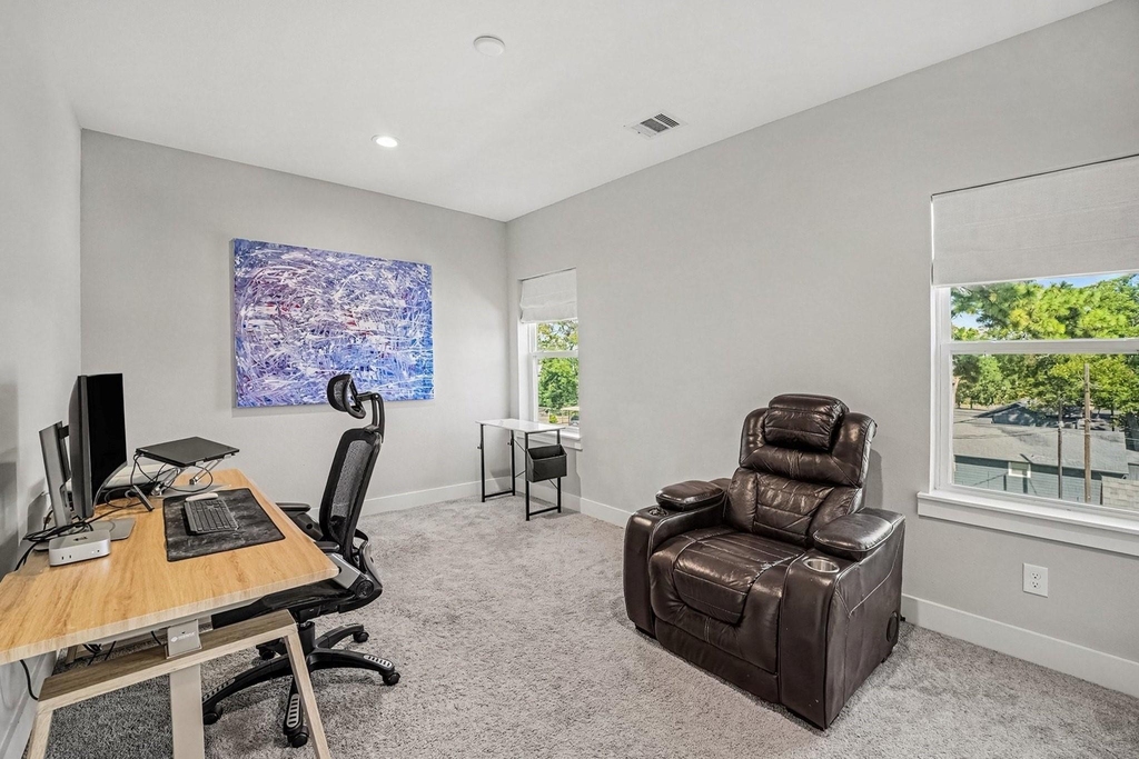 825 Woodcrest Drive - Photo 16