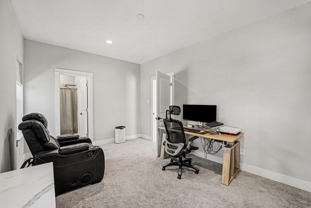 825 Woodcrest Drive - Photo 15