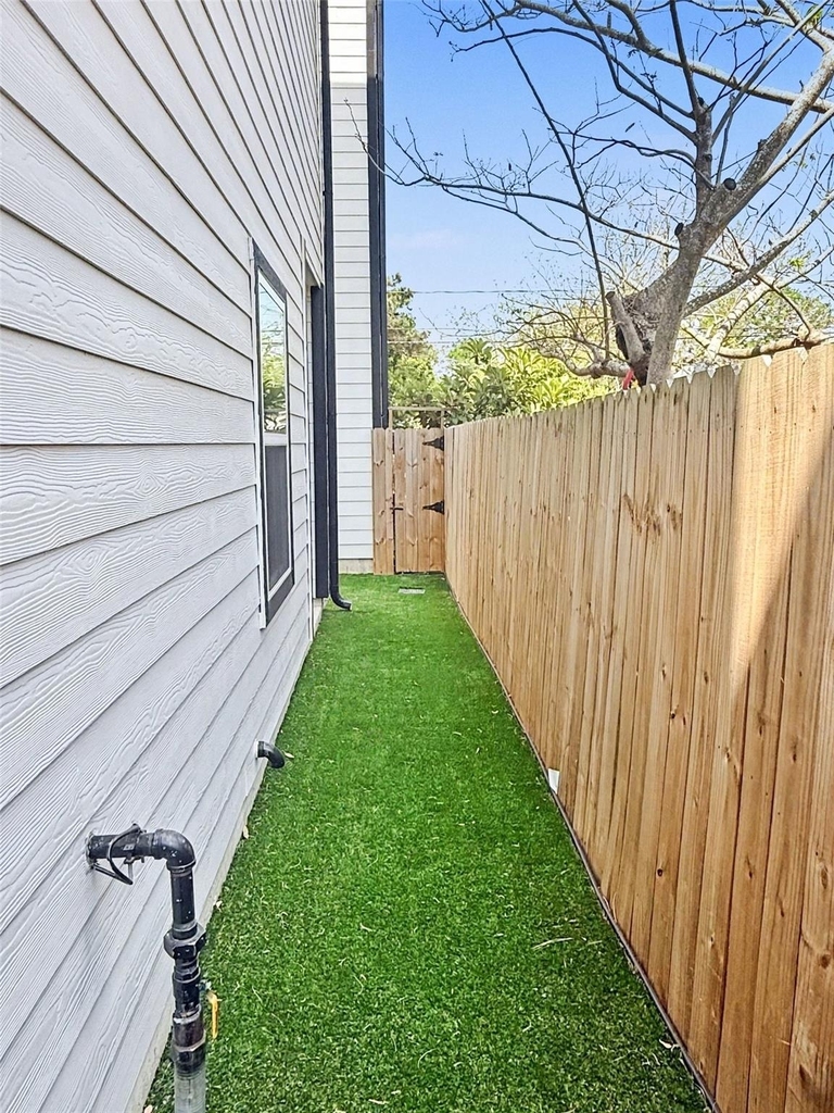 825 Woodcrest Drive - Photo 22