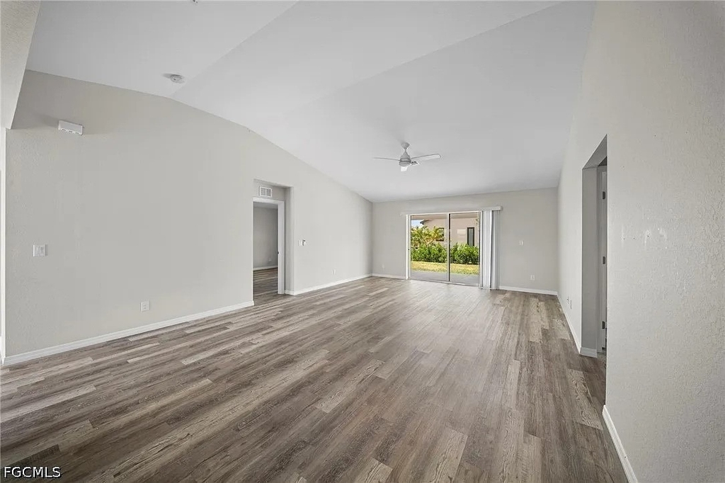 202 Nw 25th Place - Photo 9