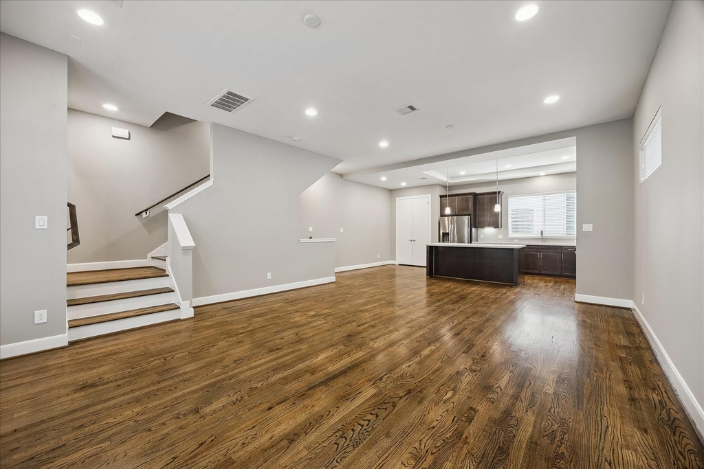 323 Eado Park Circle - Photo 4