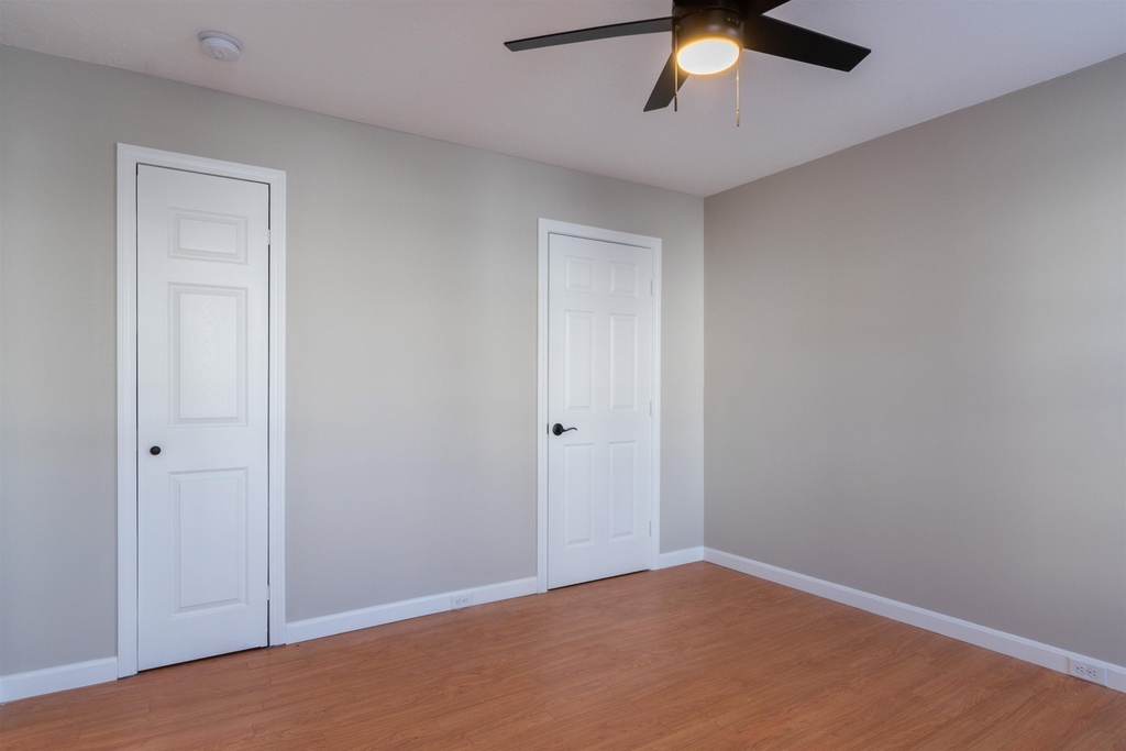 115 Belmont - Photo 12