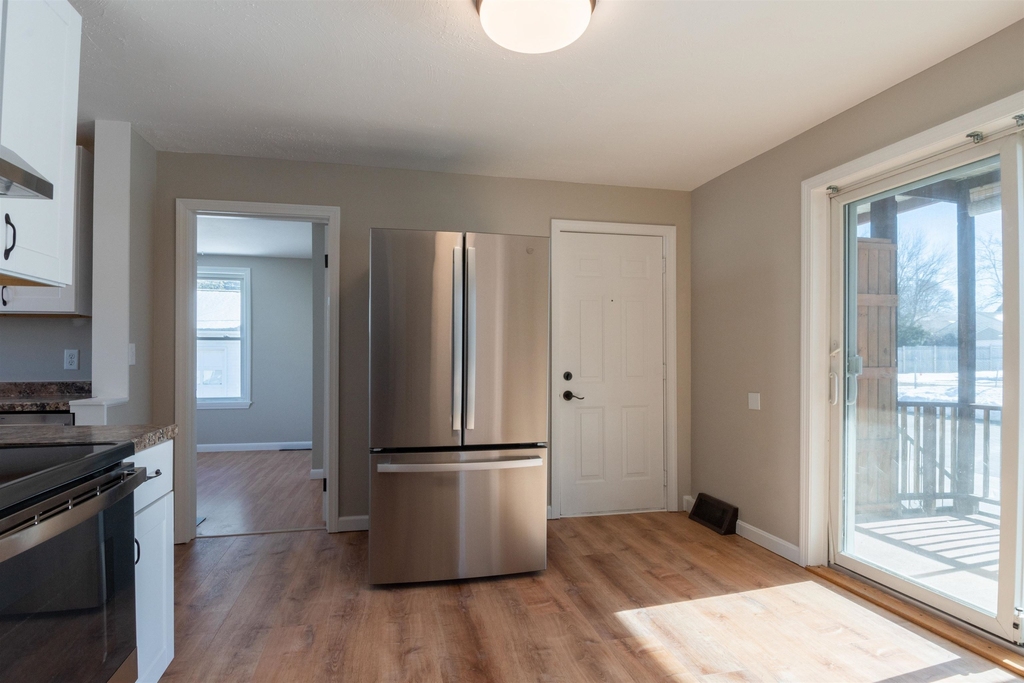 115 Belmont - Photo 1