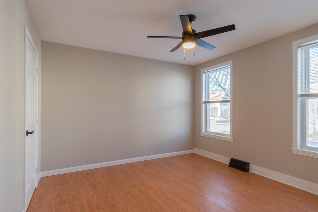 115 Belmont - Photo 37
