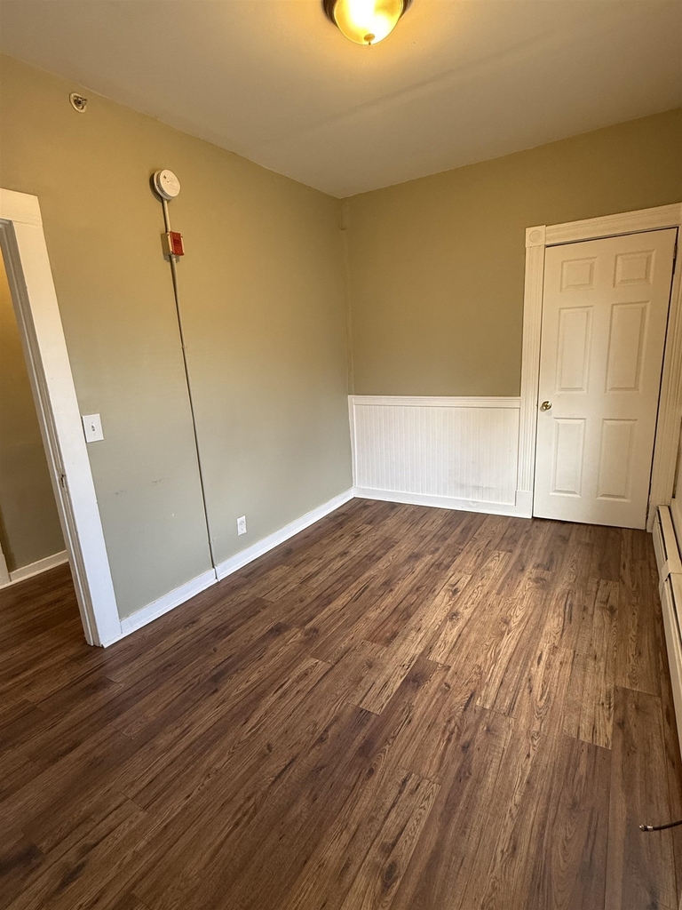 70 West Broadway - Photo 2