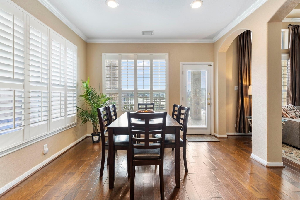 19403 Country Village Drive - Photo 18