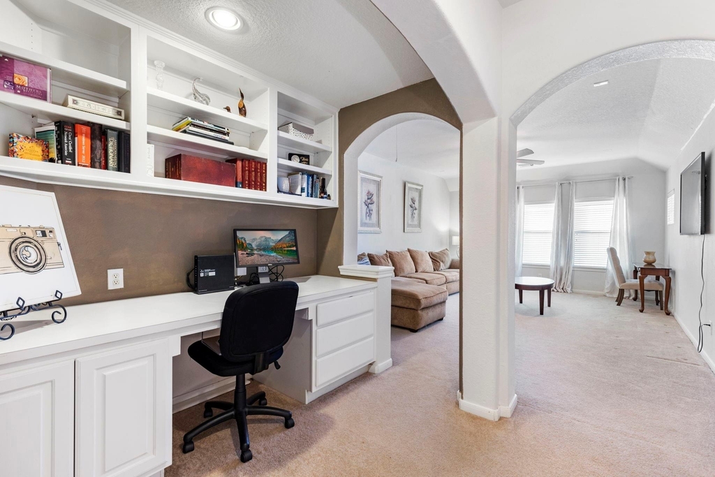 19403 Country Village Drive - Photo 28