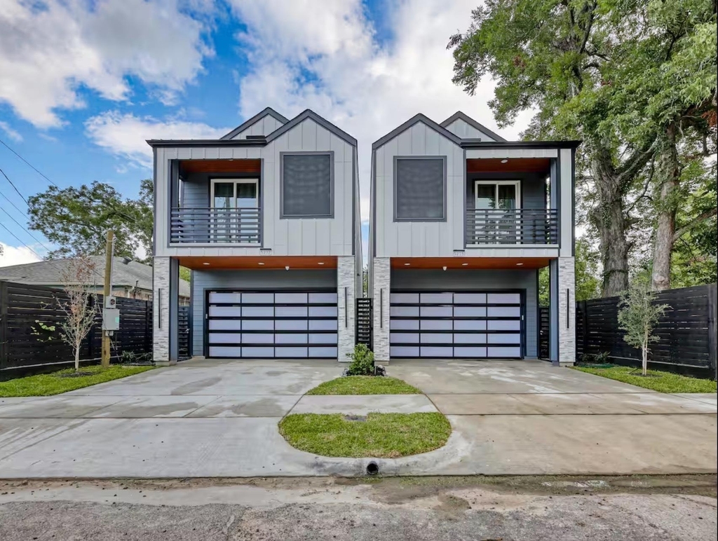 5215 Farmer Street - Photo 0
