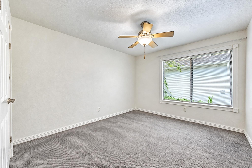 1719 Sullins Way - Photo 19