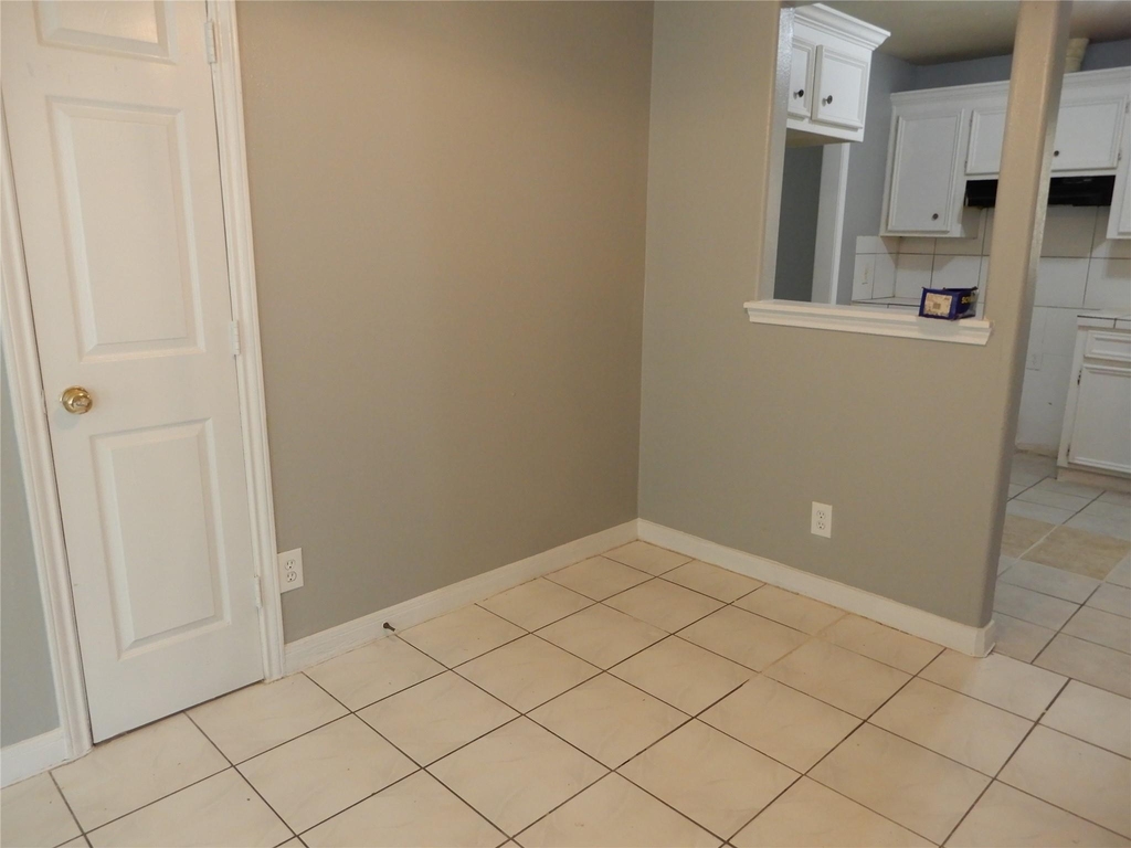 5114 Vinett Avenue - Photo 1